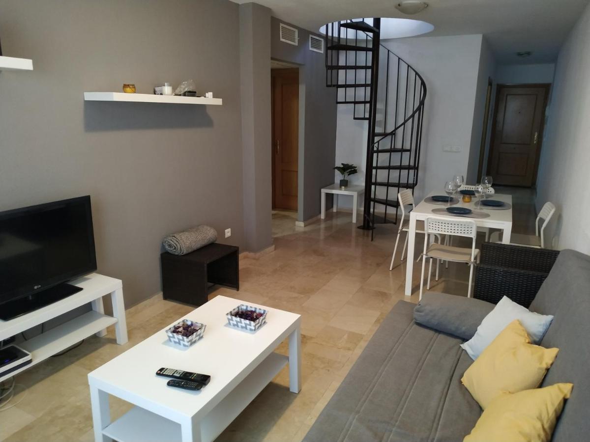 Malaga Yellow Duplex Free Parking And Terrace Екстер'єр фото