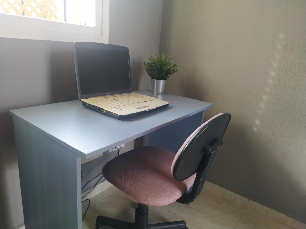 Malaga Yellow Duplex Free Parking And Terrace Екстер'єр фото